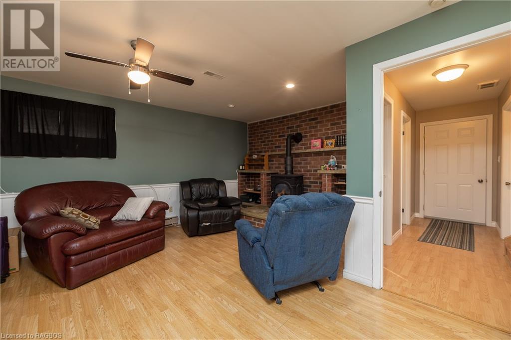 154 15th Ave Close, Hanover, Ontario  N4N 3P8 - Photo 23 - 40552836