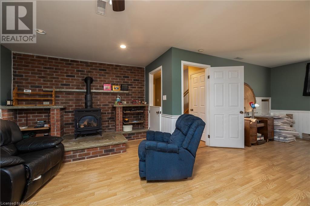 154 15th Ave Close, Hanover, Ontario  N4N 3P8 - Photo 24 - 40552836