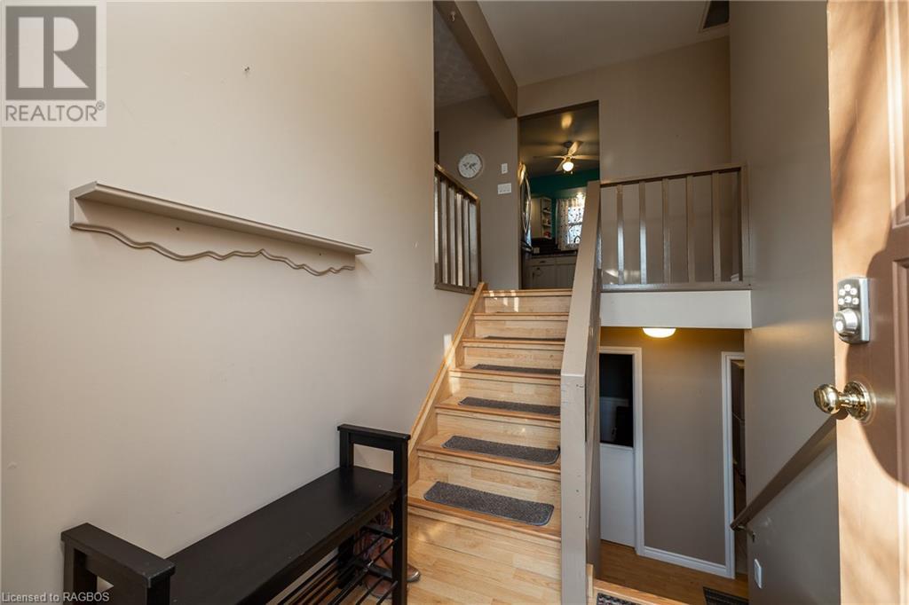154 15th Ave Close, Hanover, Ontario  N4N 3P8 - Photo 4 - 40552836