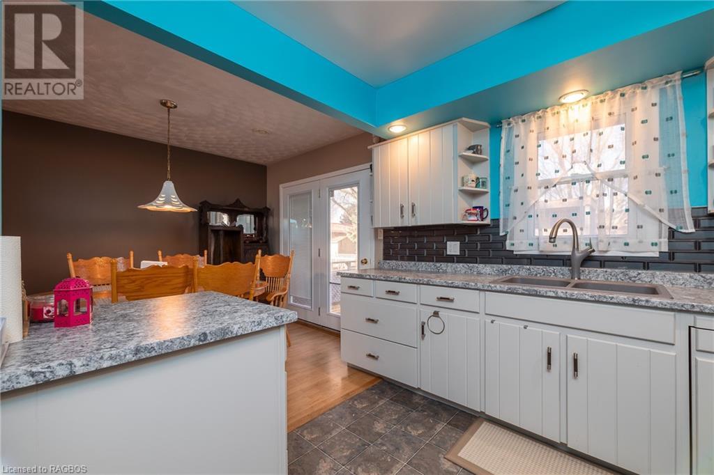 154 15th Ave Close, Hanover, Ontario  N4N 3P8 - Photo 6 - 40552836