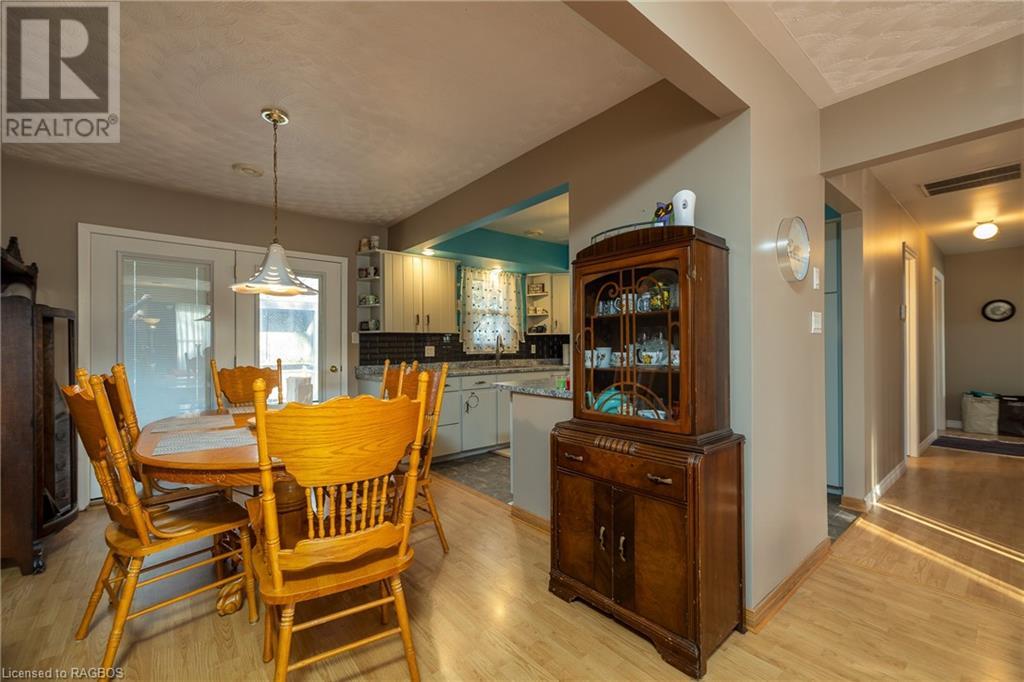 154 15th Ave Close, Hanover, Ontario  N4N 3P8 - Photo 9 - 40552836
