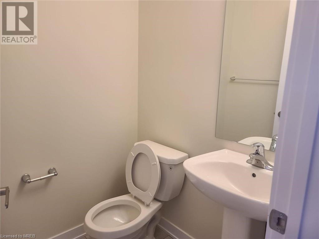 47 Rowlock Street, Welland, Ontario  L3B 0M7 - Photo 14 - 40554879
