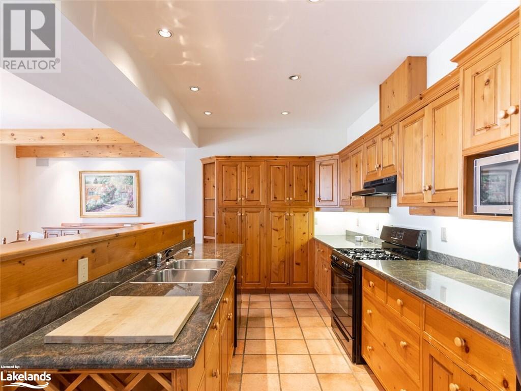 165 Koetsier Lane, Honey Harbour, Ontario  L0K 1S0 - Photo 10 - 40546300