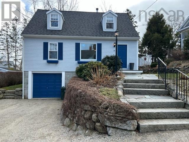 39 Pleasant Street, Chester, Nova Scotia  B0J 1J0 - Photo 2 - 202404691