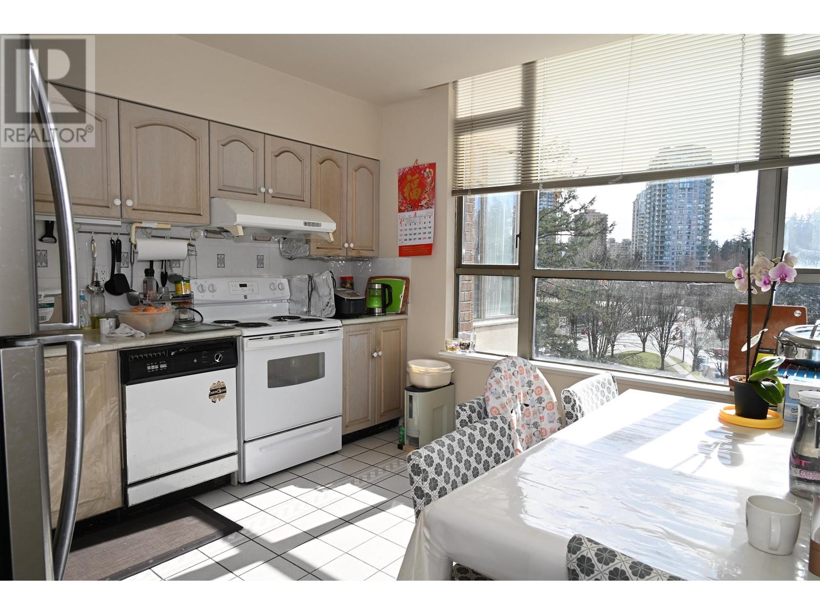 606 5885 Olive Avenue, Burnaby, British Columbia  V5H 4N8 - Photo 10 - R2859761