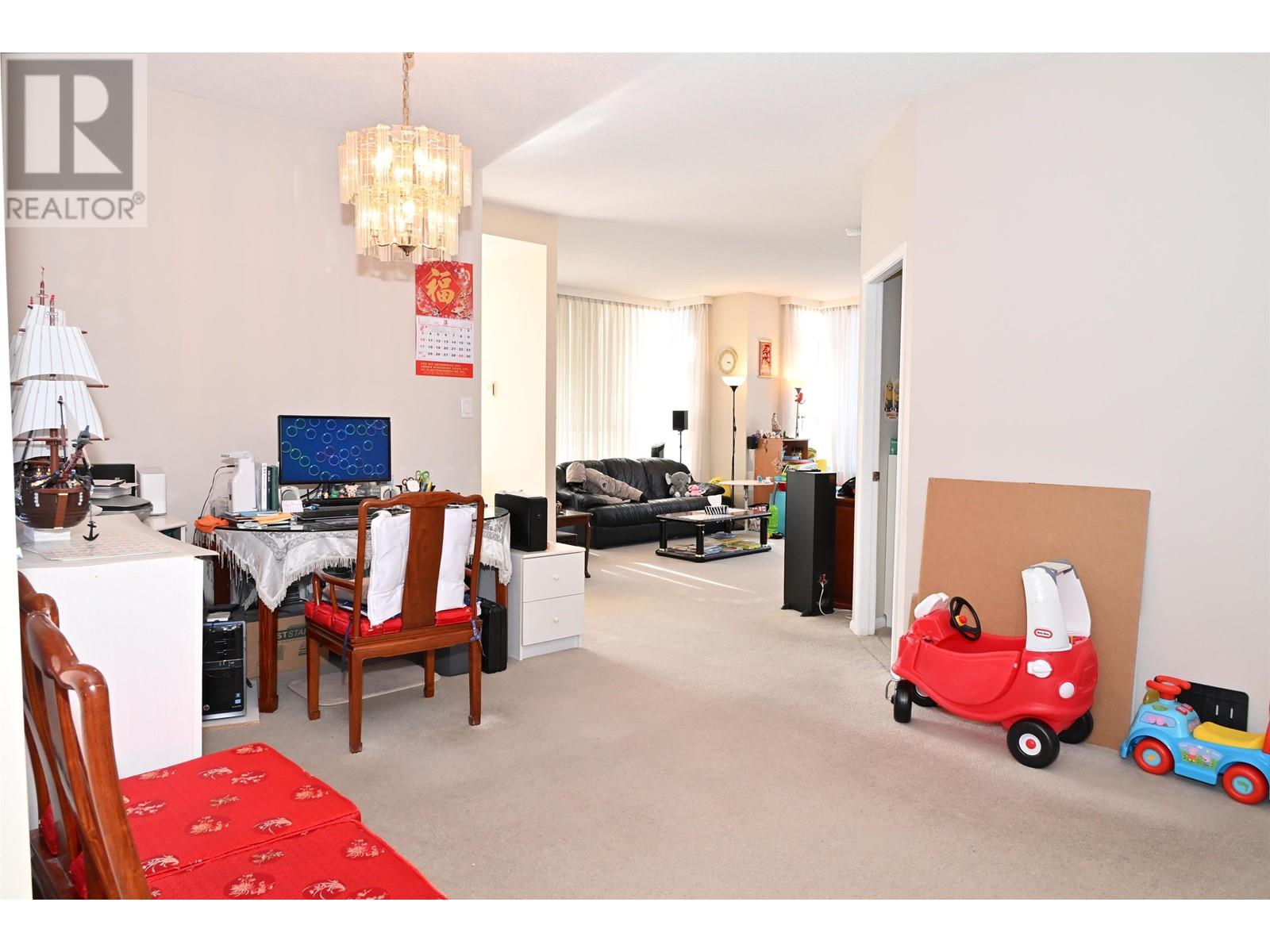 606 5885 Olive Avenue, Burnaby, British Columbia  V5H 4N8 - Photo 5 - R2859761