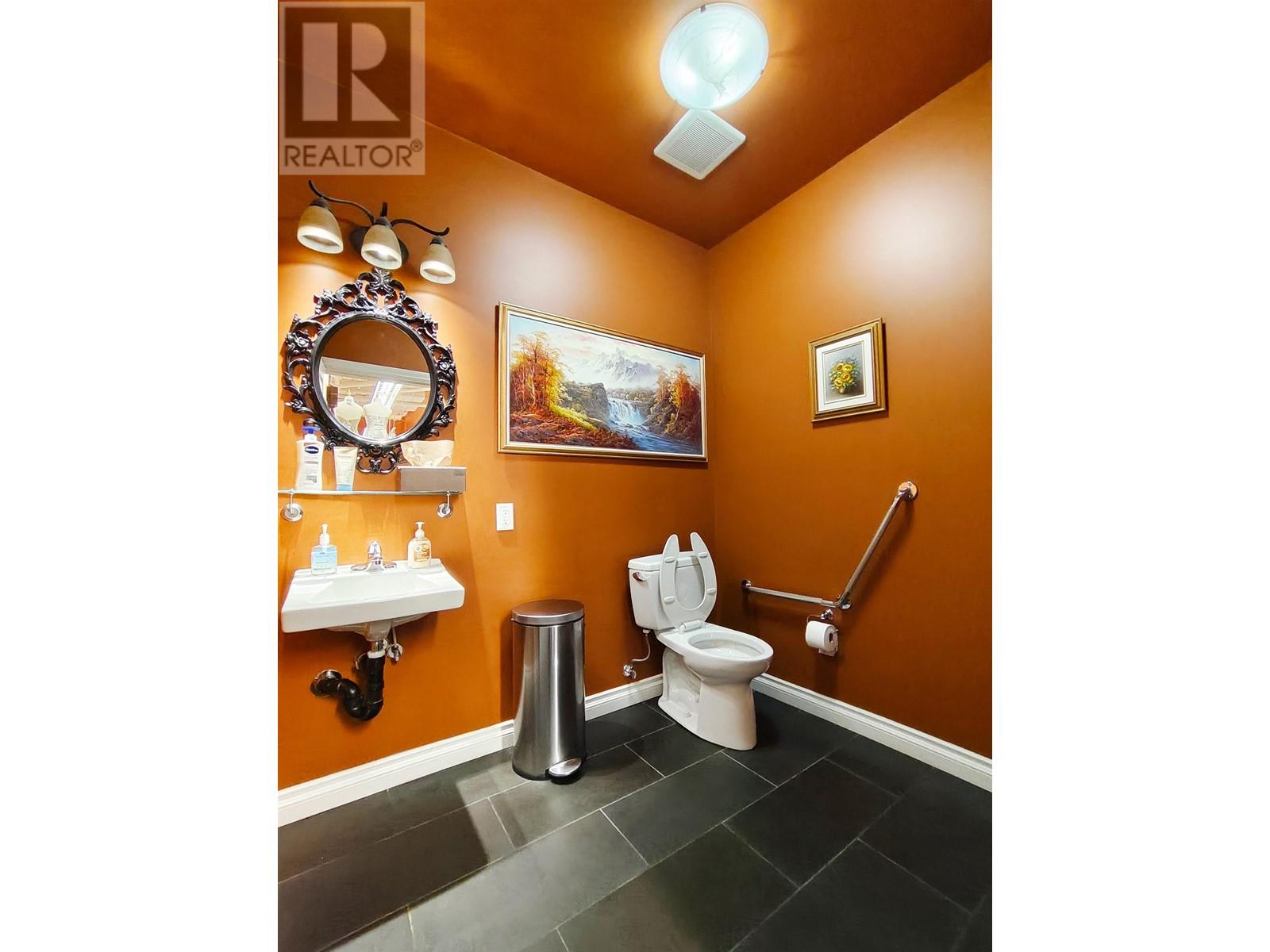 1229 Kingsway, Vancouver, British Columbia  V5V 3E2 - Photo 5 - C8058417
