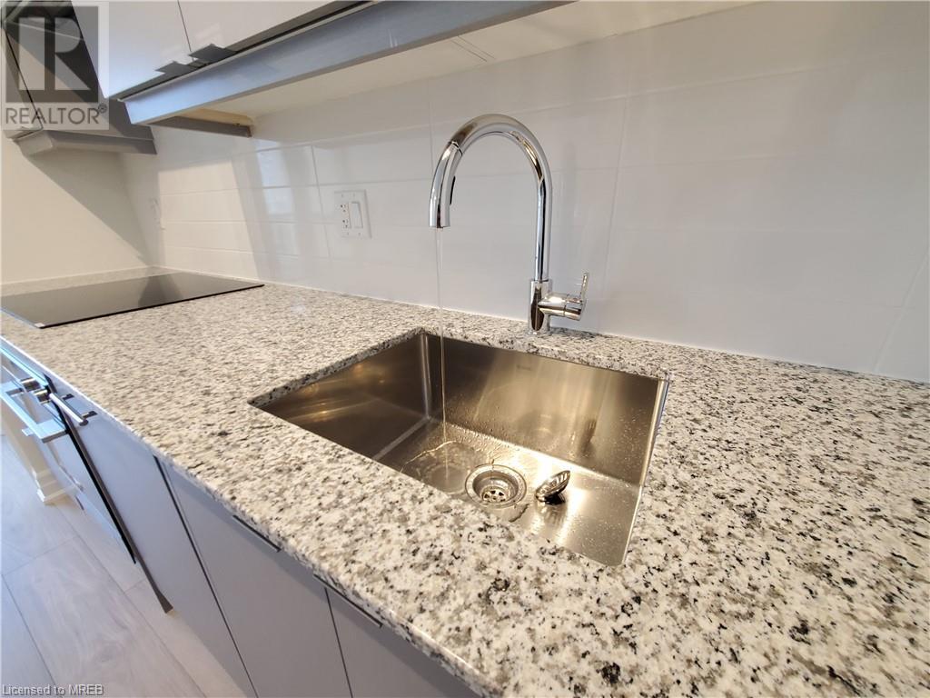 36 Elm Drive W Unit# 910, Mississauga, Ontario  L5N 7M1 - Photo 7 - 40554934
