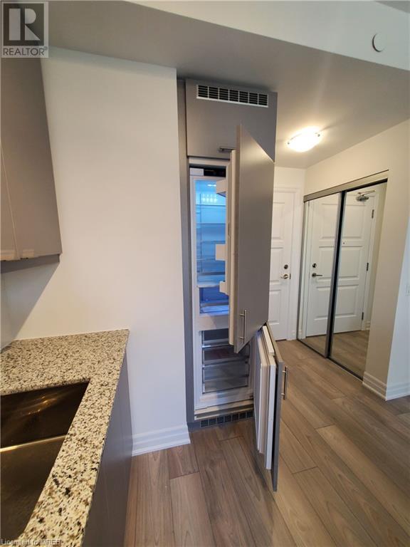 36 Elm Drive W Unit# 910, Mississauga, Ontario  L5N 7M1 - Photo 9 - 40554934