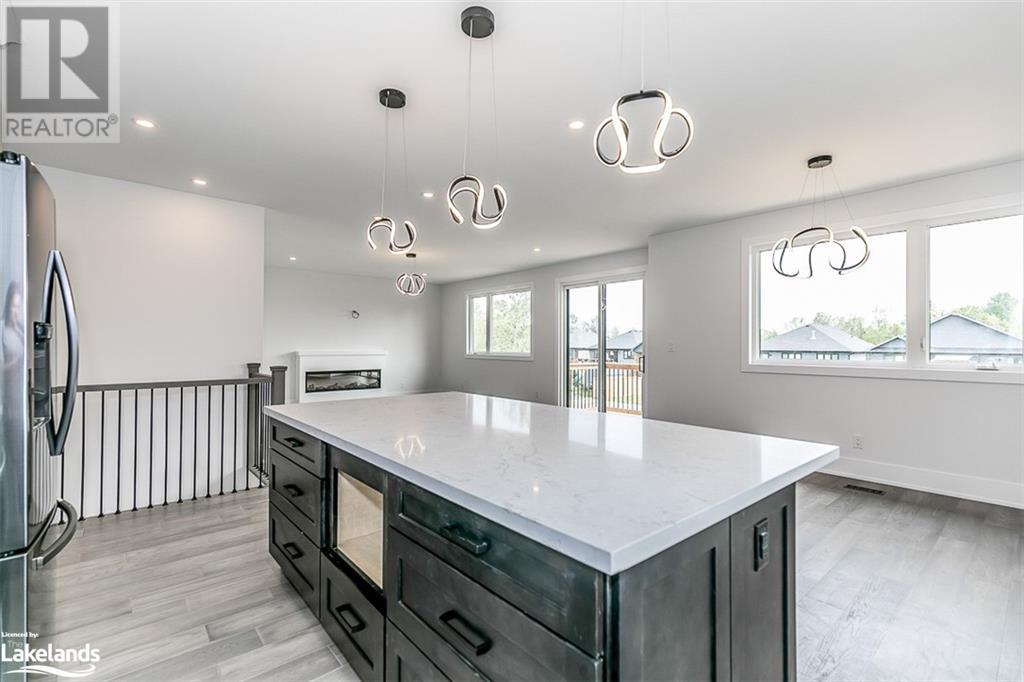 18 Lakeshore Road, Wasaga Beach, Ontario  L9Z 2Y5 - Photo 12 - 40554942