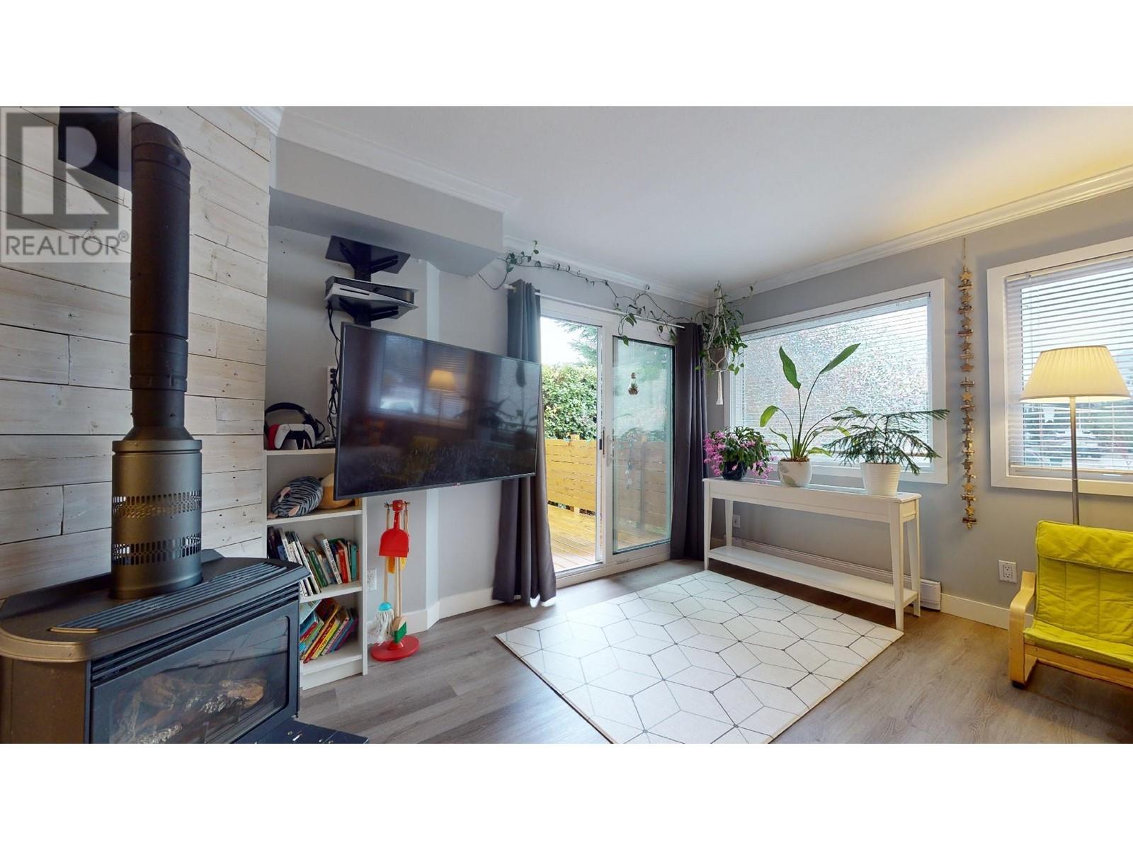 1009 Brothers Place, Squamish, British Columbia  V8B 0A1 - Photo 10 - R2859888