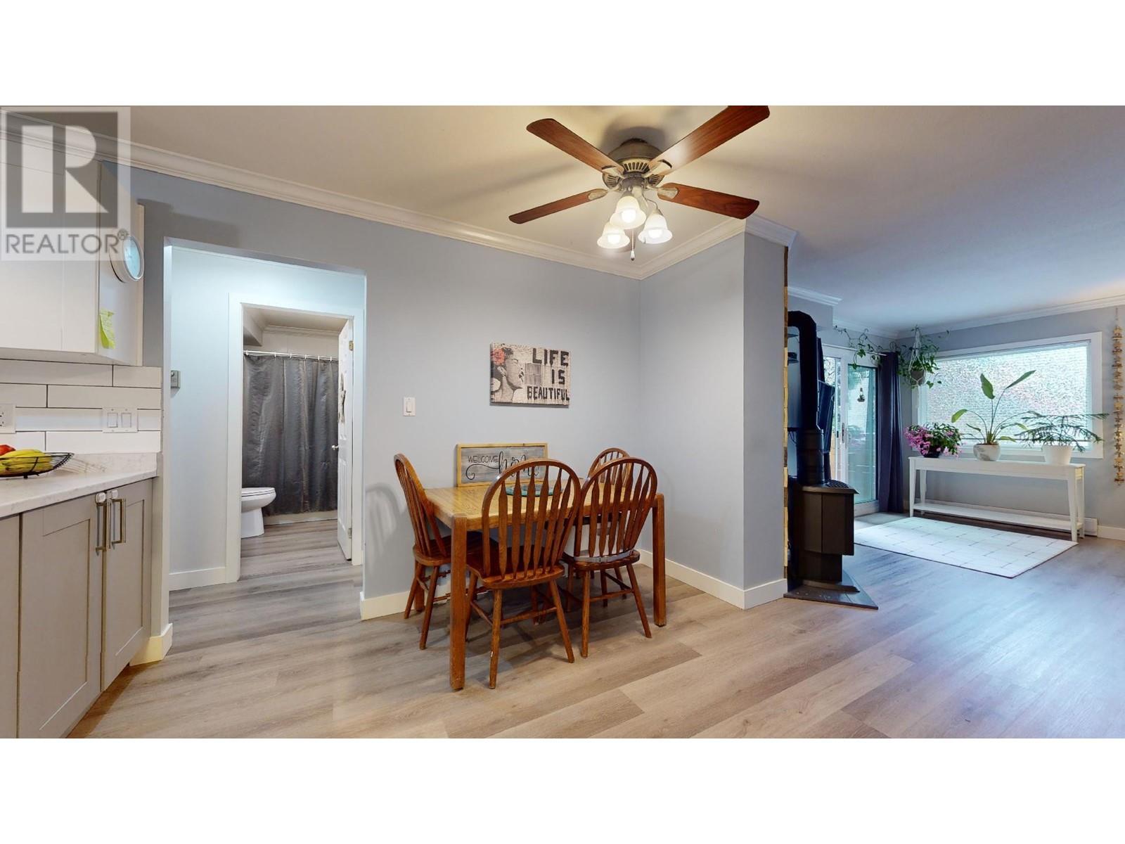 1009 Brothers Place, Squamish, British Columbia  V8B 0A1 - Photo 5 - R2859888