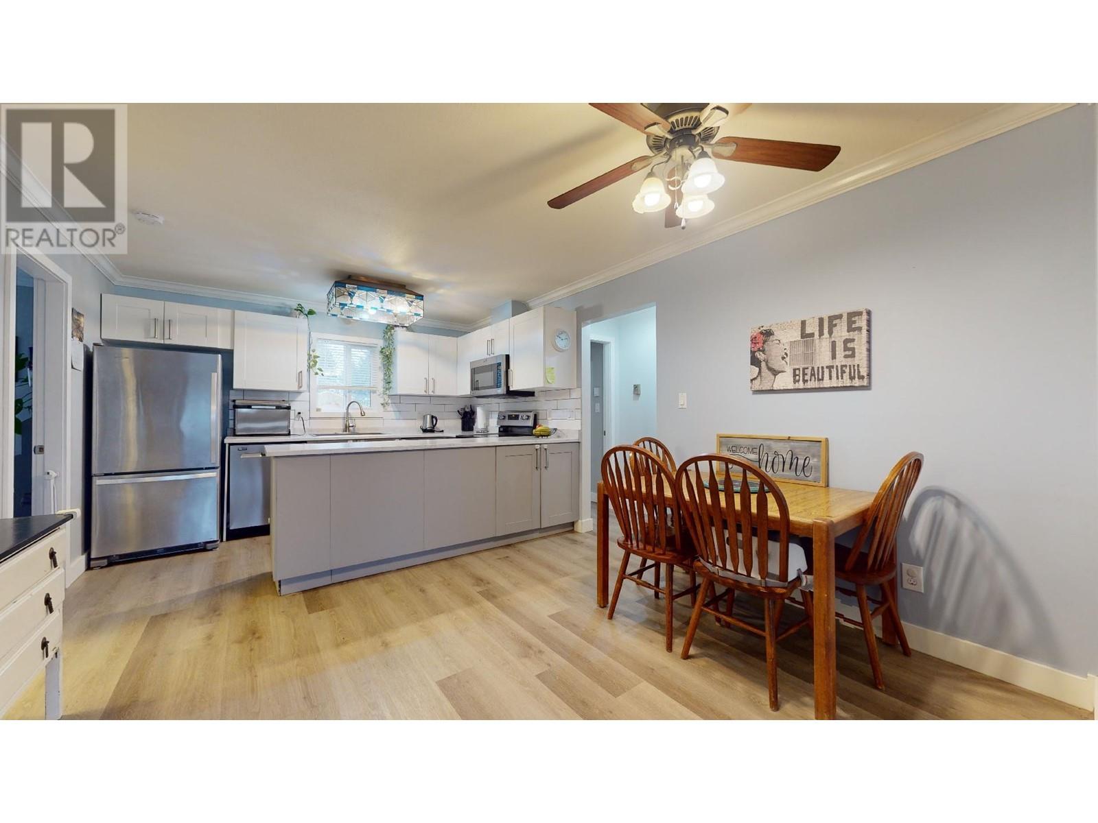 1009 Brothers Place, Squamish, British Columbia  V8B 0A1 - Photo 6 - R2859888