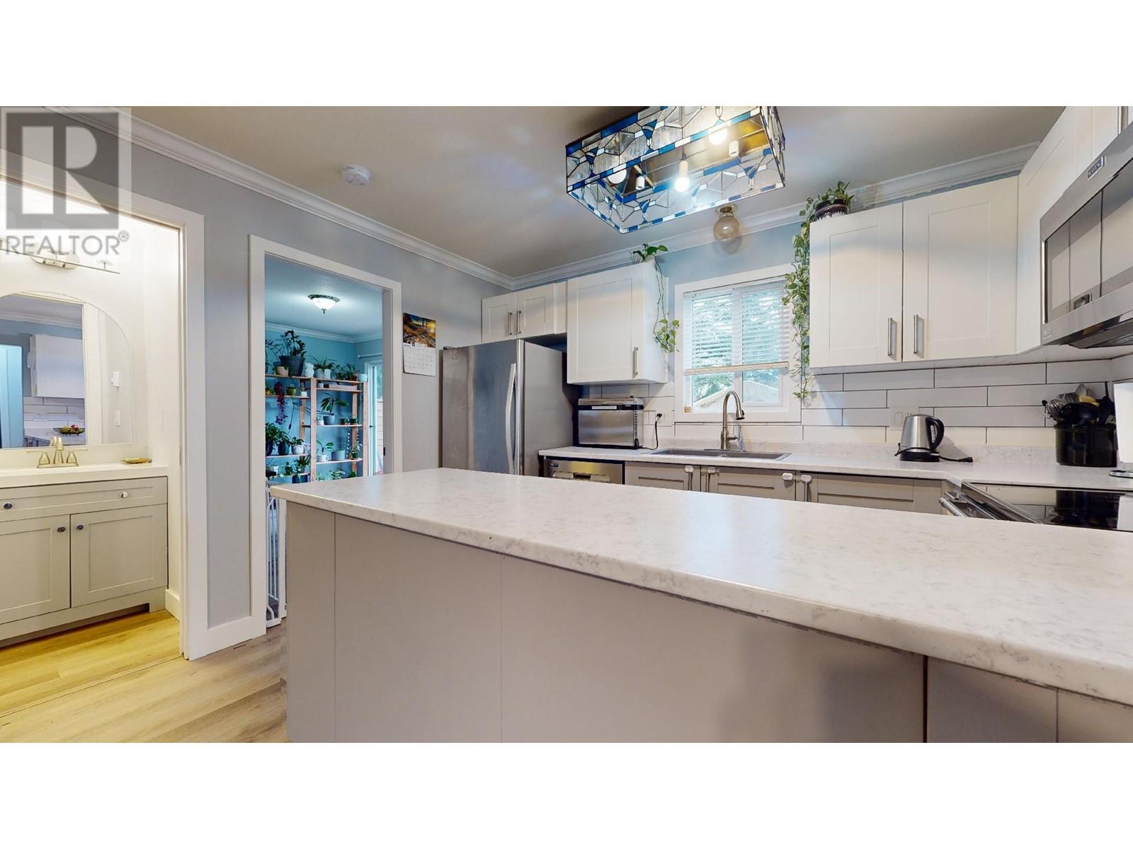 1009 Brothers Place, Squamish, British Columbia  V8B 0A1 - Photo 7 - R2859888
