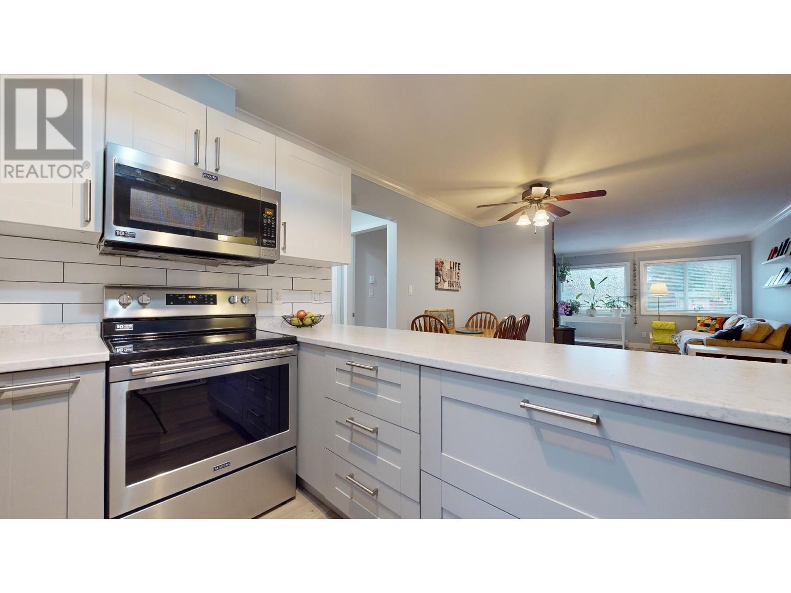 1009 Brothers Place, Squamish, British Columbia  V8B 0A1 - Photo 8 - R2859888