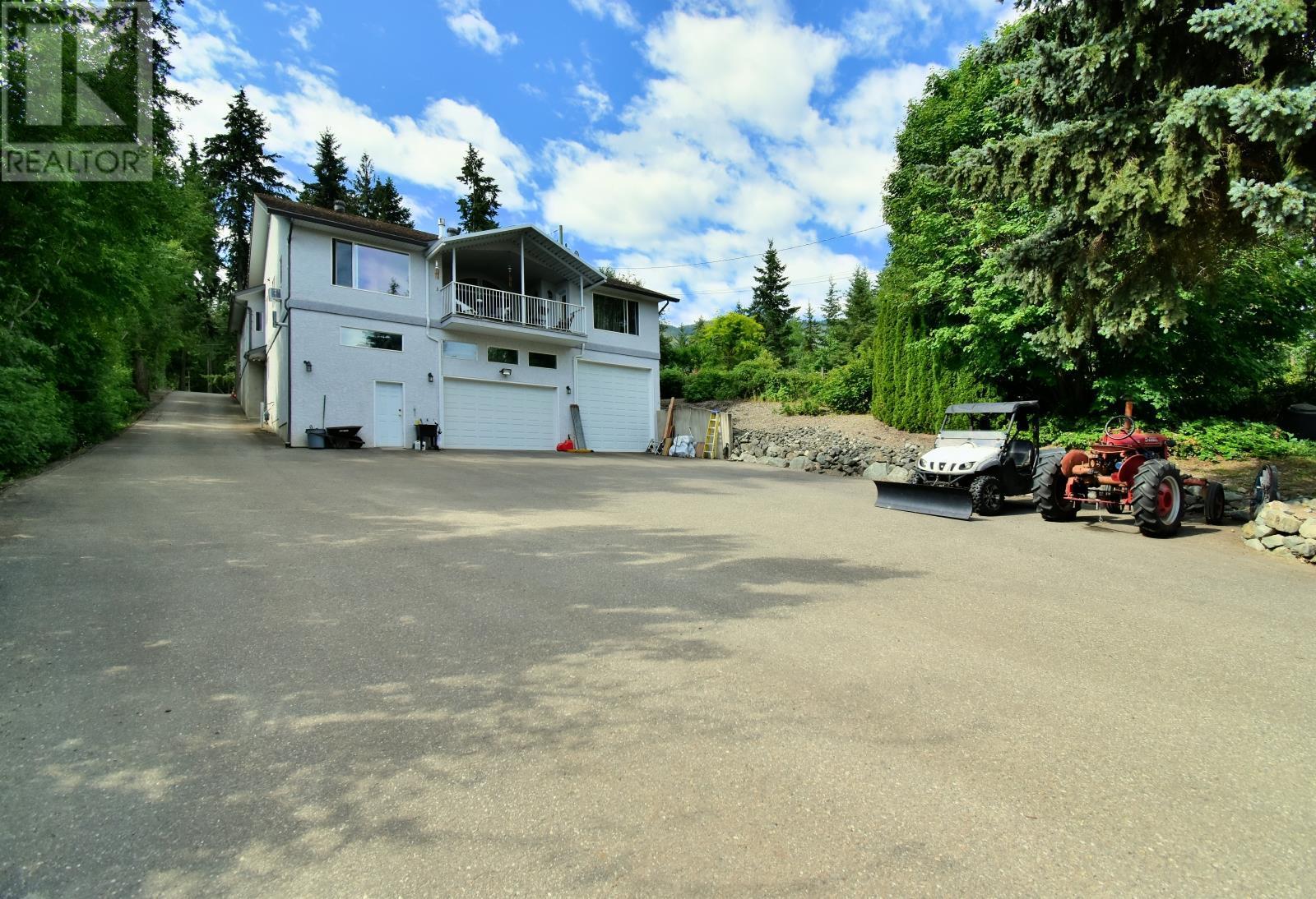 875/877 Armentieres Road, Sorrento, British Columbia  V0E 2W0 - Photo 13 - 10277142