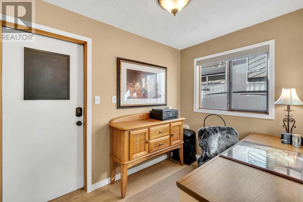2463 Irvine Ave, Merritt, British Columbia  V1K 1H4 - Photo 17 - 177248