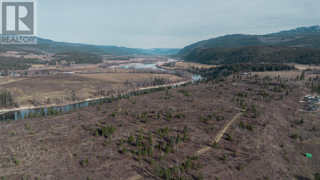 5088 Barriere Town Rd, Barriere, British Columbia  V0E 1E0 - Photo 2 - 177142