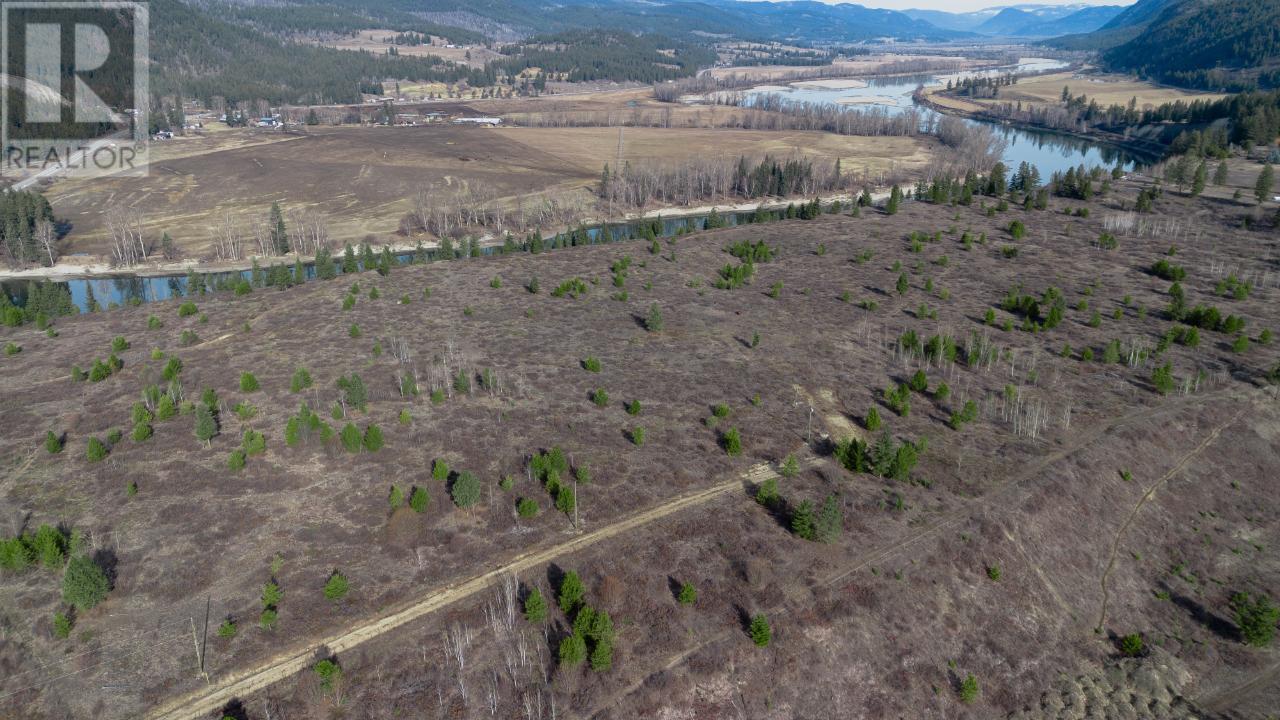 5088 Barriere Town Rd, Barriere, British Columbia  V0E 1E0 - Photo 3 - 177142