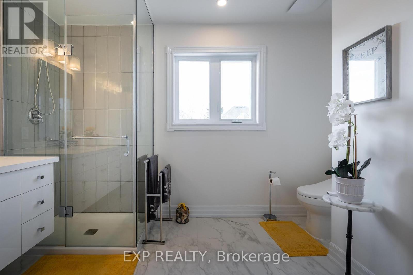 2a Chiltern HillRichmond Hill, Ontario  L4B 3B9 - Photo 28 - N8146868