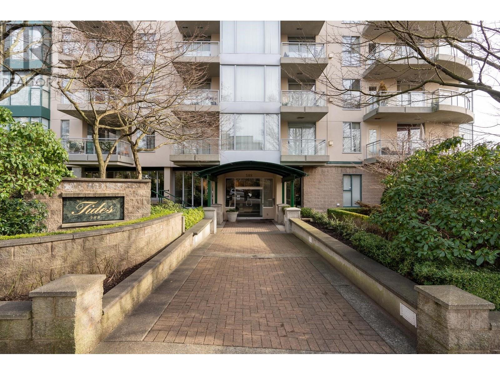 502 588 16th Street, West Vancouver, British Columbia  V7V 3R7 - Photo 1 - R2859937