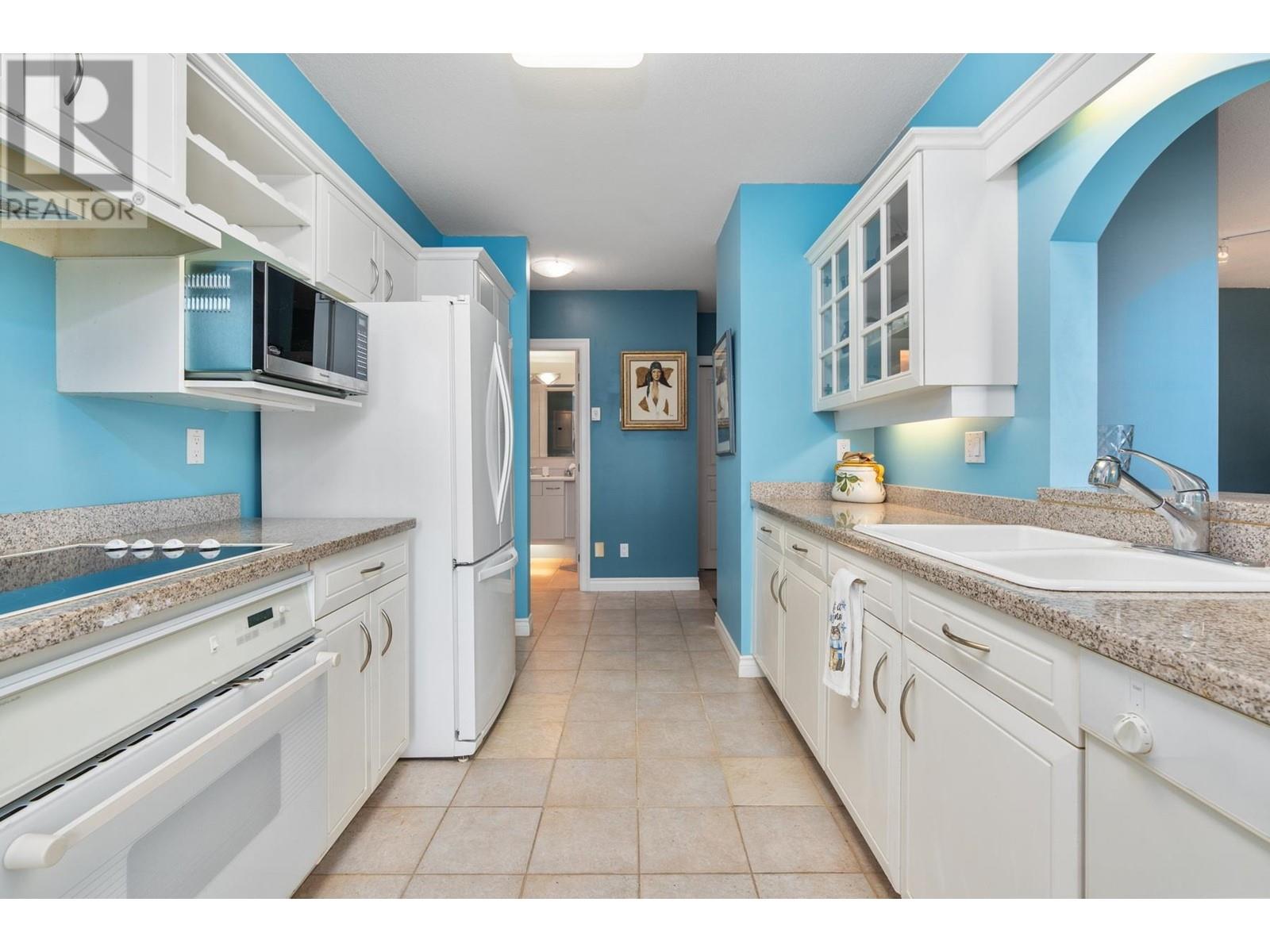 502 588 16th Street, West Vancouver, British Columbia  V7V 3R7 - Photo 12 - R2859937