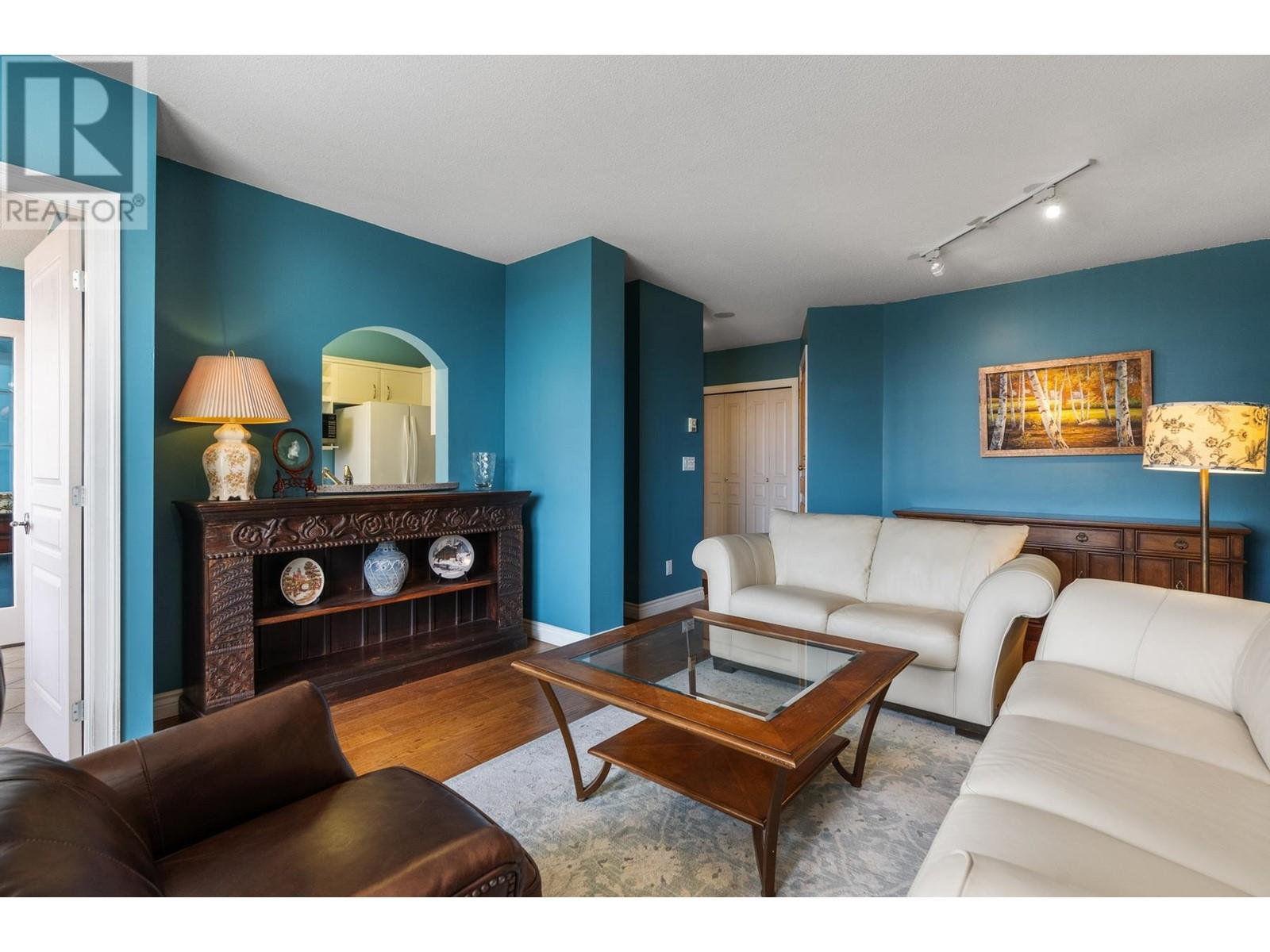 502 588 16th Street, West Vancouver, British Columbia  V7V 3R7 - Photo 6 - R2859937