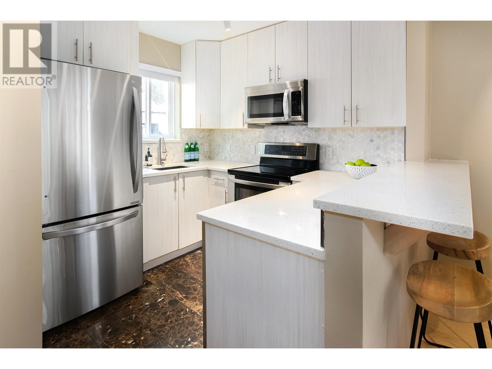 28 2211 Marmot Place, Whistler, British Columbia  V8E 0M6 - Photo 6 - R2859987