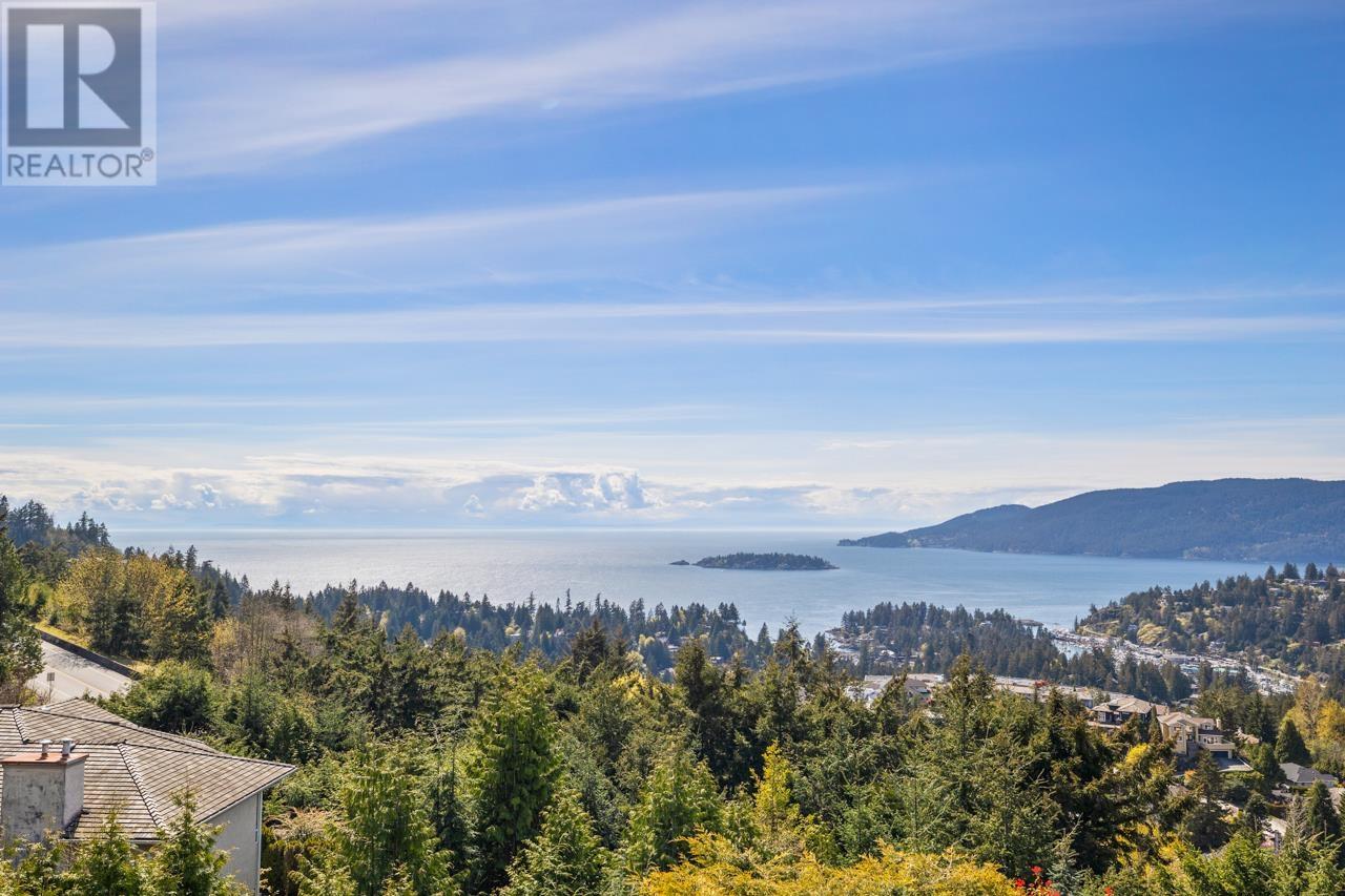 4791 WESTWOOD PLACE, west vancouver, British Columbia