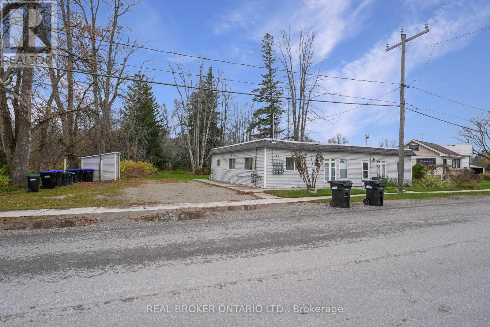 54 Coldwater Road, Tay, Ontario  L0K 2C0 - Photo 4 - S8147132