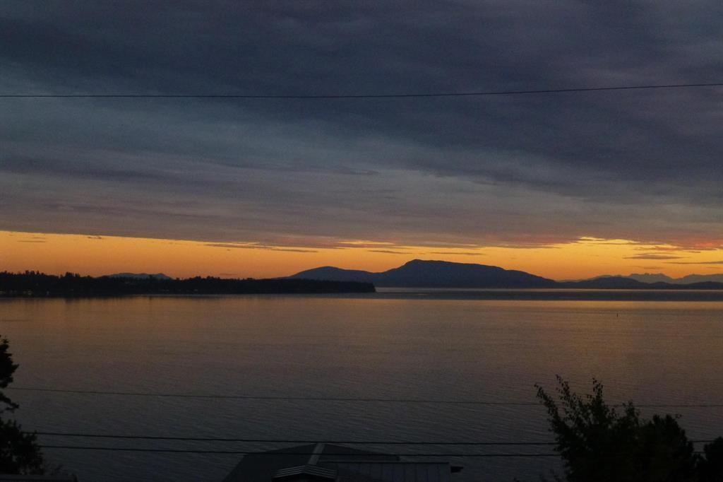 14371 Sunset Drive, White Rock, British Columbia  V4B 2V4 - Photo 3 - R2859866