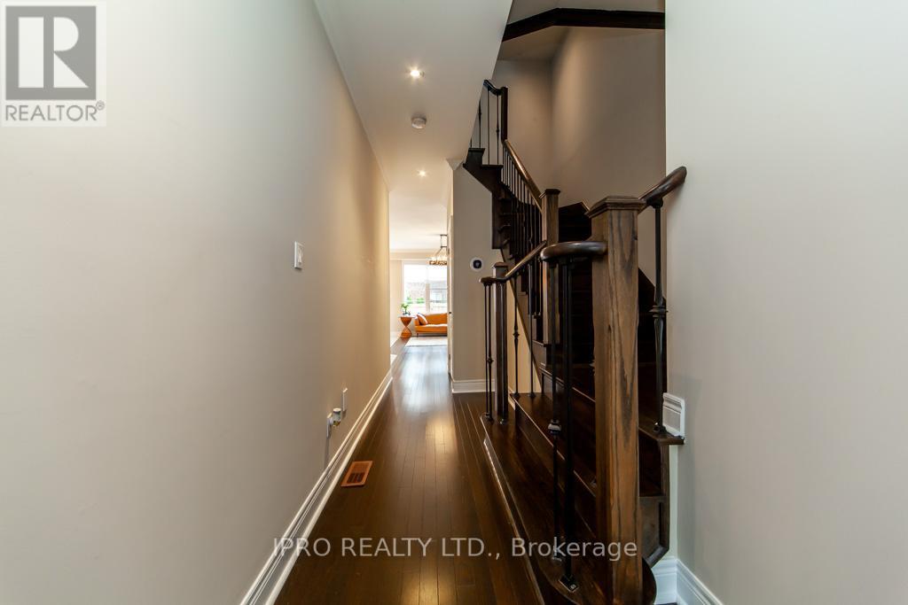 5 Lowther Ave, Richmond Hill, Ontario  L4E 2Z7 - Photo 6 - N8147348