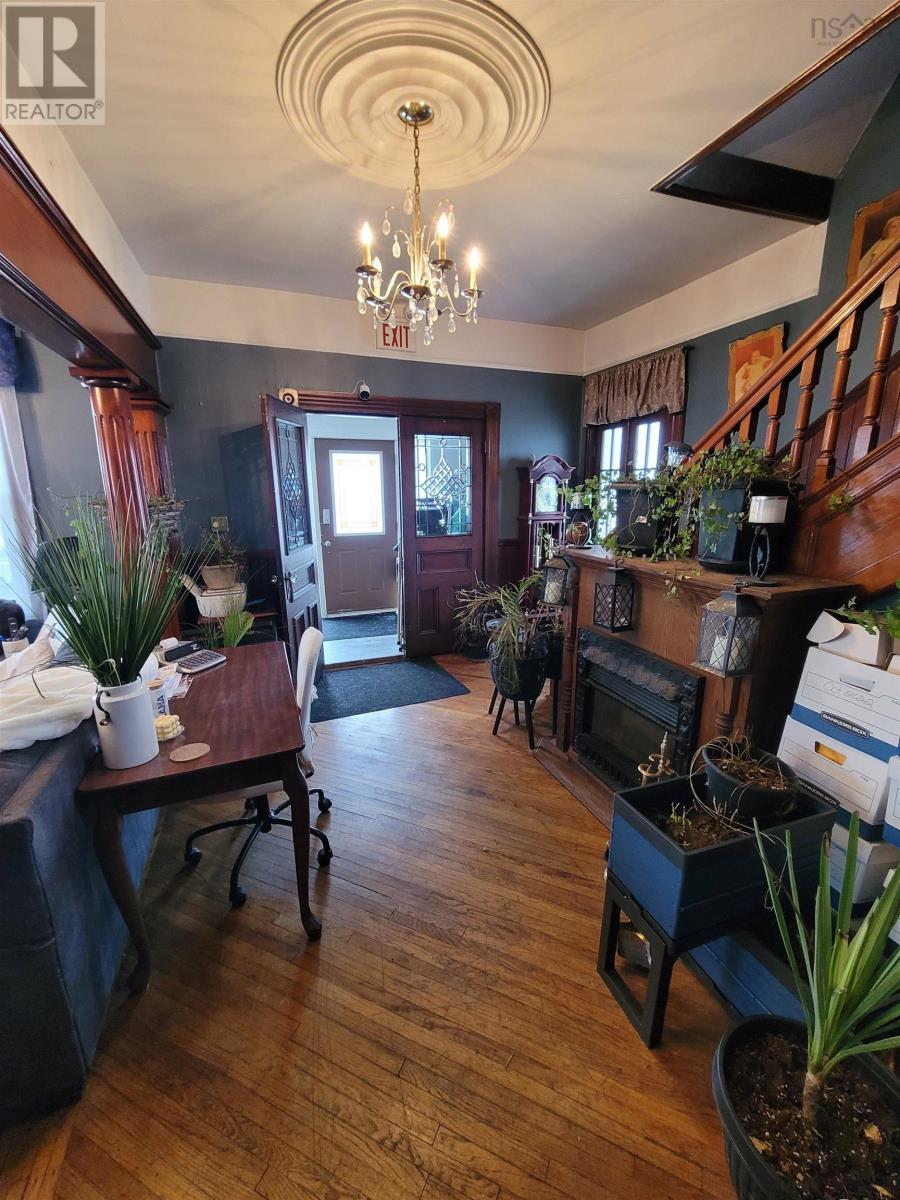 322 King Edward Street, Glace Bay, Nova Scotia  B1A 3W3 - Photo 10 - 202404733