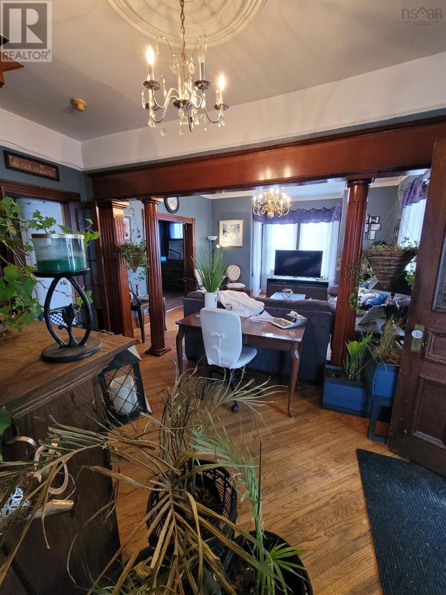 322 King Edward Street, Glace Bay, Nova Scotia  B1A 3W3 - Photo 13 - 202404733