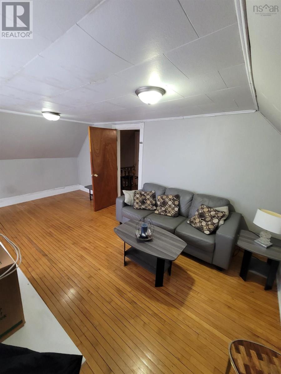 322 King Edward Street, Glace Bay, Nova Scotia  B1A 3W3 - Photo 31 - 202404733