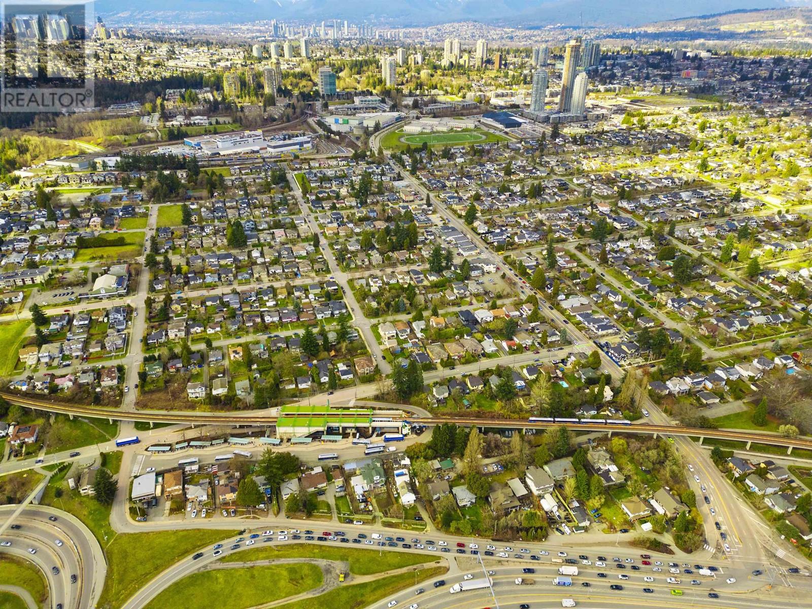 2013 Marine Way, New Westminster, British Columbia  V3M 2H2 - Photo 11 - R2860051