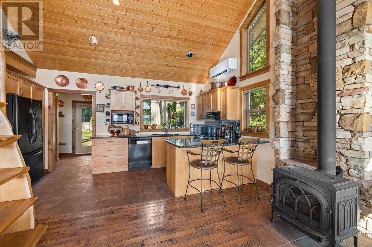 428 Bradbury Road, Gambier Island, British Columbia  V0N 1V8 - Photo 10 - R2860069