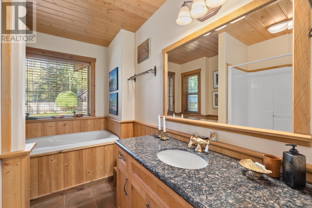 428 Bradbury Road, Gambier Island, British Columbia  V0N 1V8 - Photo 15 - R2860069