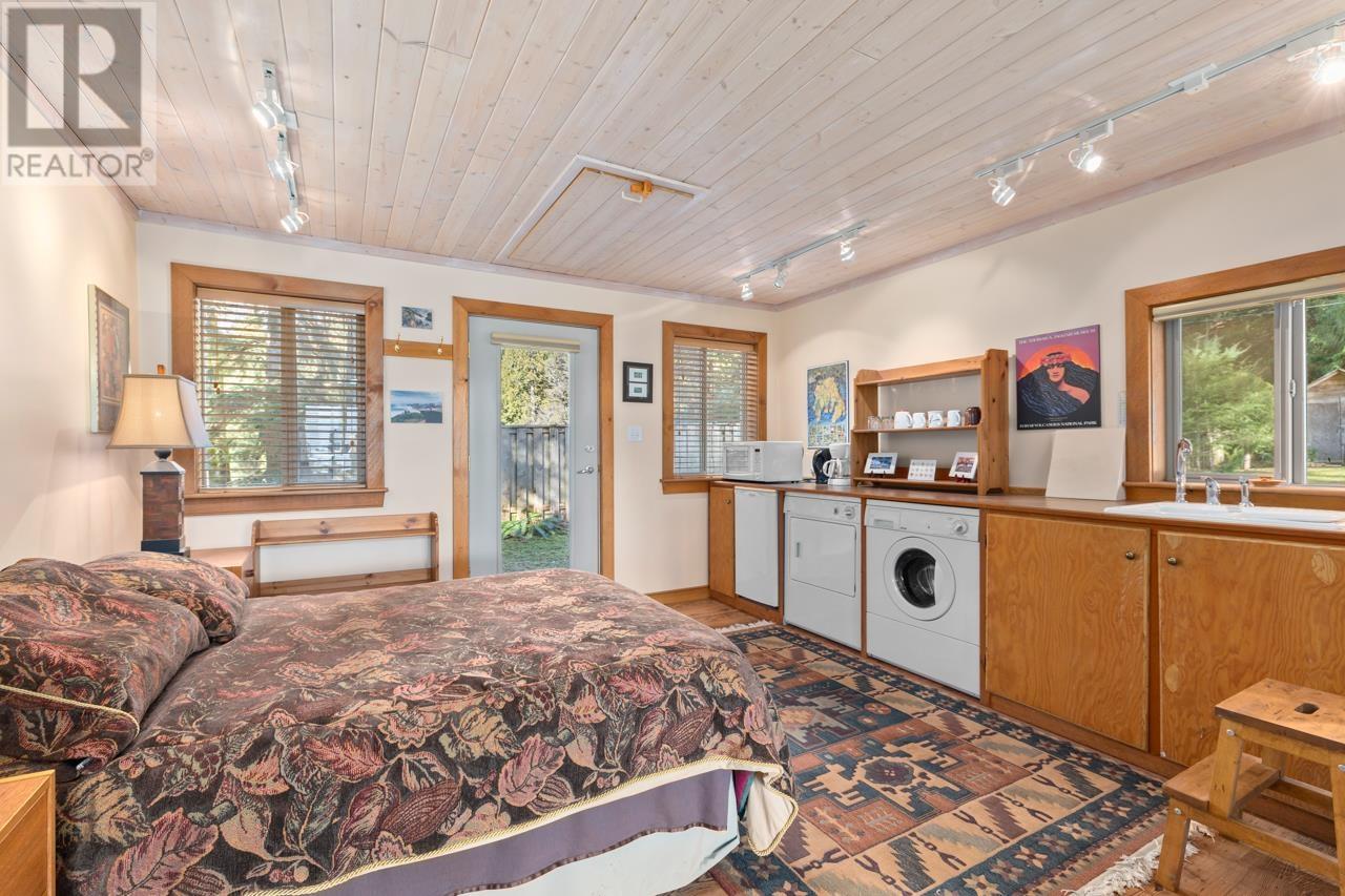 428 Bradbury Road, Gambier Island, British Columbia  V0N 1V8 - Photo 31 - R2860069