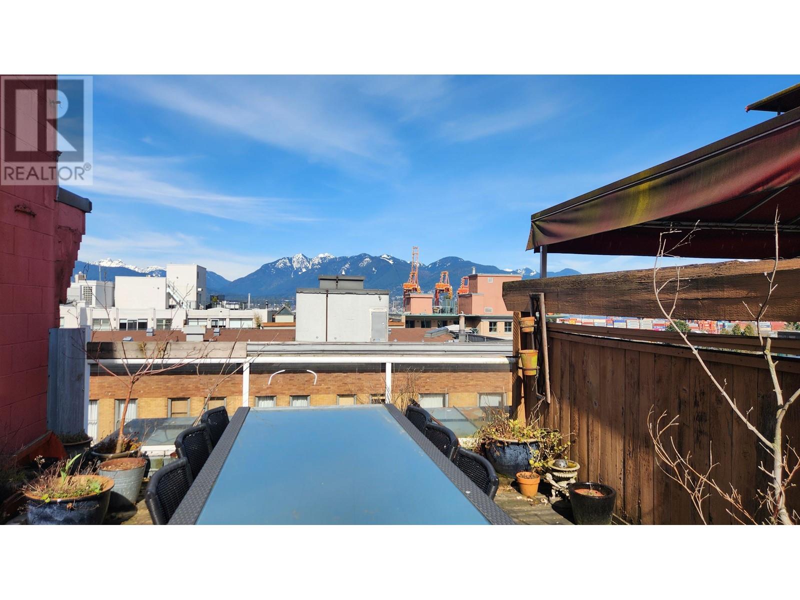 Listing Picture 9 of 18 : 3A 34 POWELL STREET, Vancouver / 溫哥華 - 魯藝地產 Yvonne Lu Group - MLS Medallion Club Member