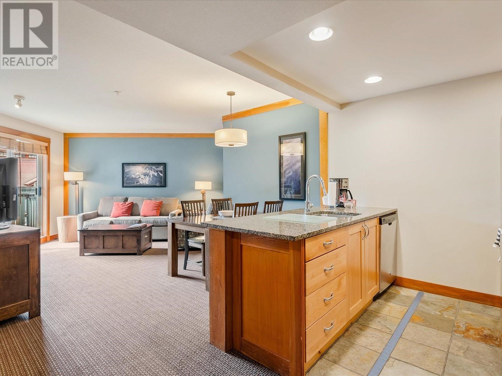 327c 2036 London Lane, Whistler, British Columbia  V8E 0N7 - Photo 6 - R2860072