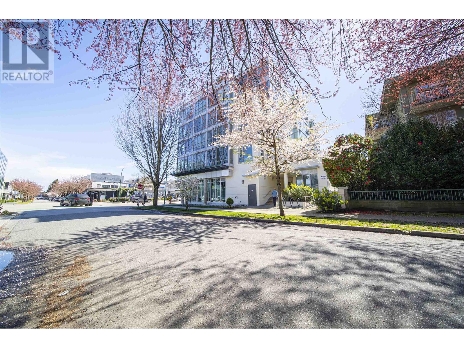 502 1808 W 3rd Avenue, Vancouver, British Columbia  V6J 0C4 - Photo 2 - R2856697