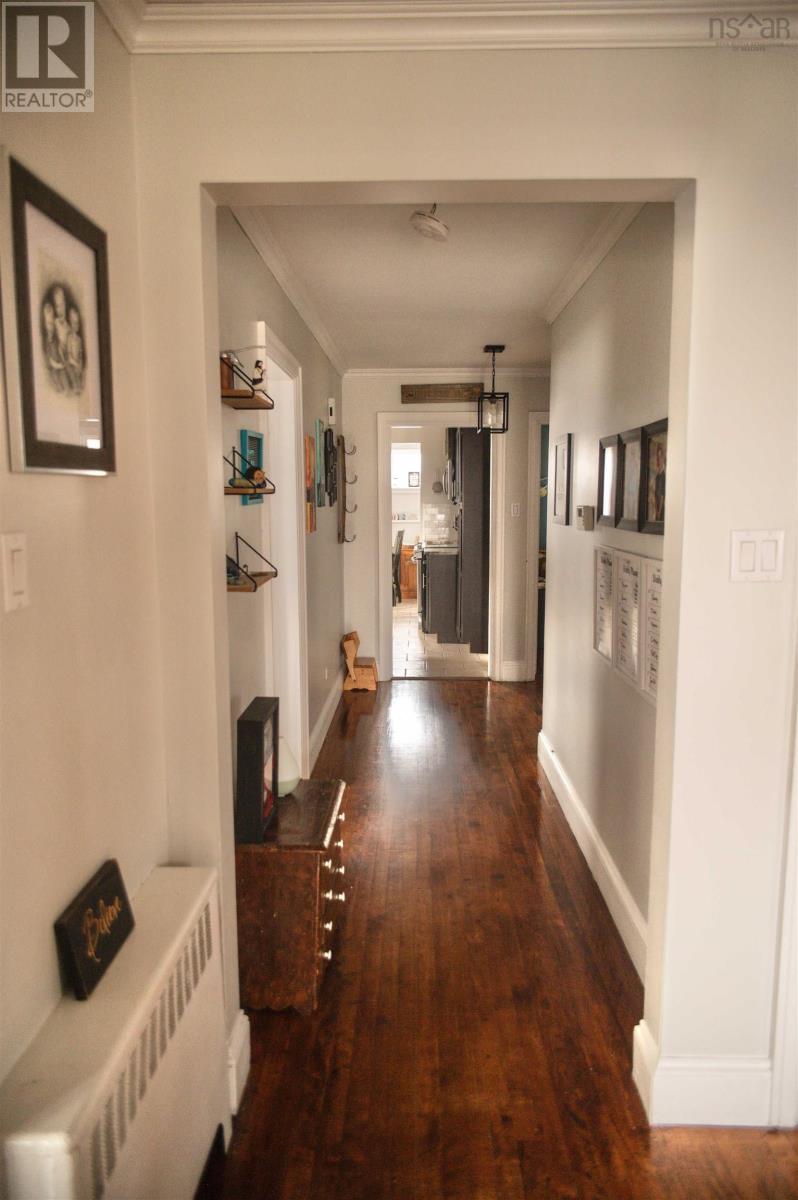 18 Collins Street, Yarmouth, Nova Scotia  B5A 3C8 - Photo 11 - 202404745