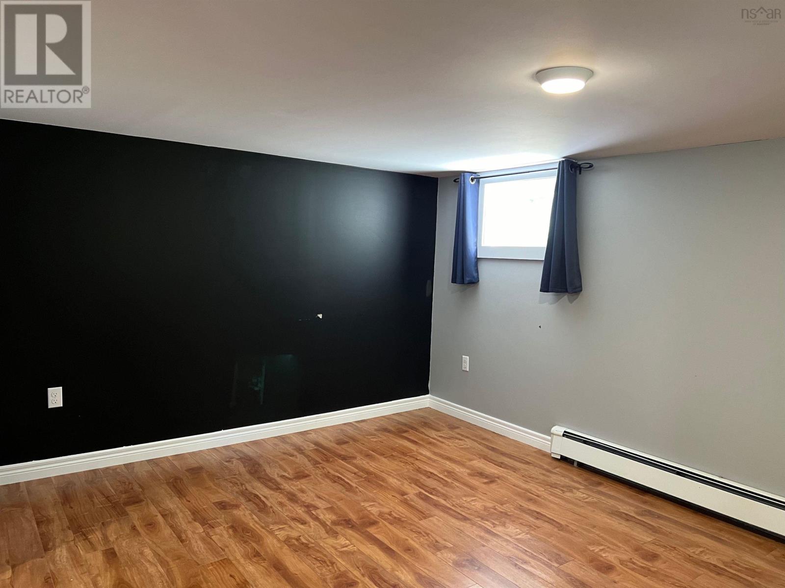 18 Collins Street, Yarmouth, Nova Scotia  B5A 3C8 - Photo 31 - 202404745