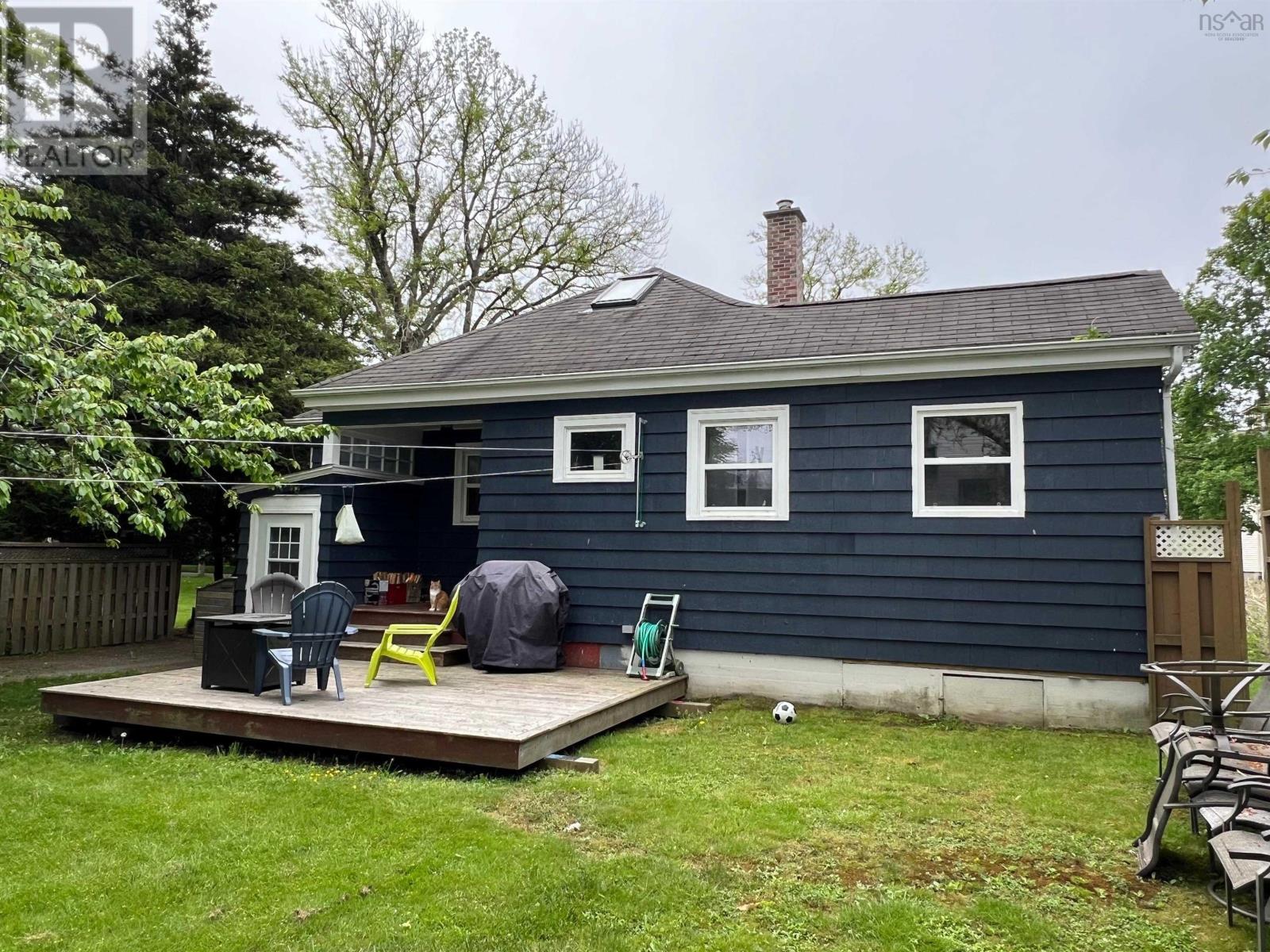 18 Collins Street, Yarmouth, Nova Scotia  B5A 3C8 - Photo 41 - 202404745
