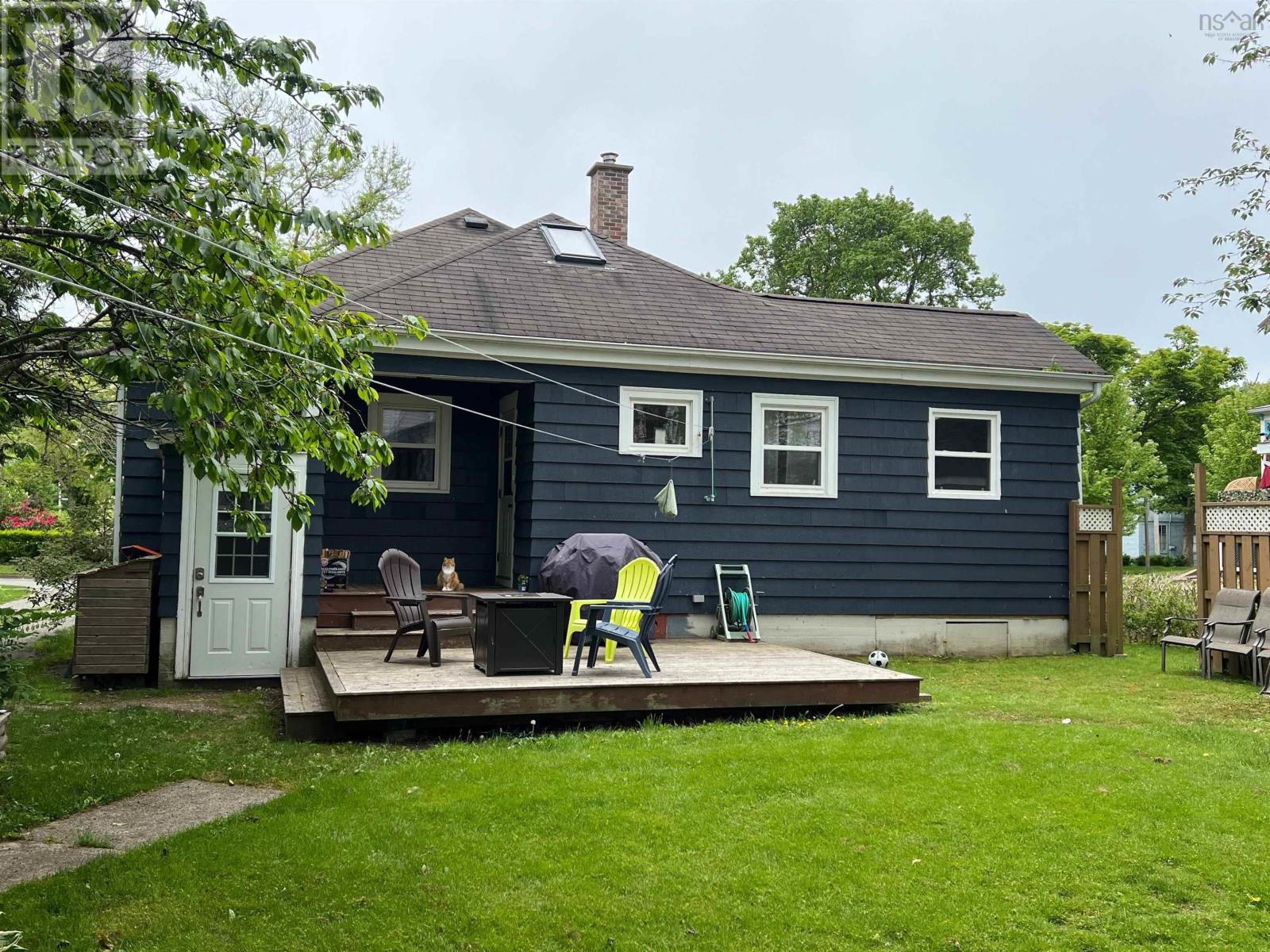 18 Collins Street, Yarmouth, Nova Scotia  B5A 3C8 - Photo 42 - 202404745