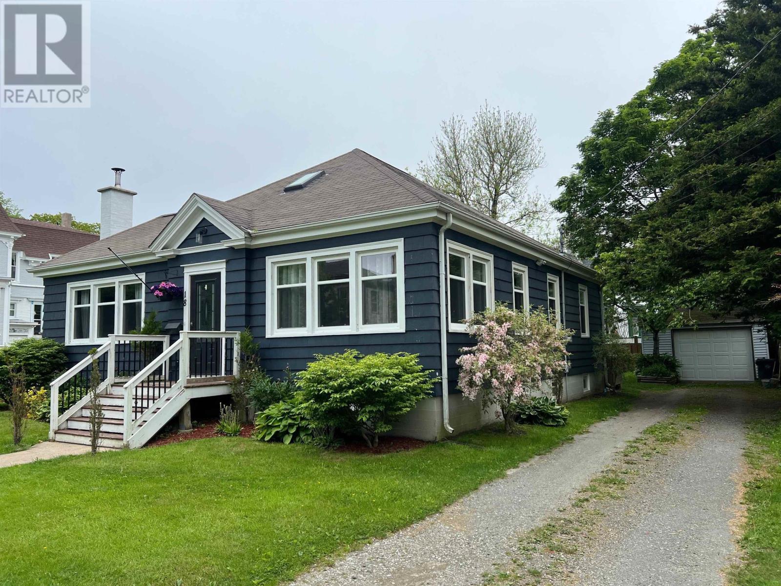 18 Collins Street, Yarmouth, Nova Scotia  B5A 3C8 - Photo 43 - 202404745