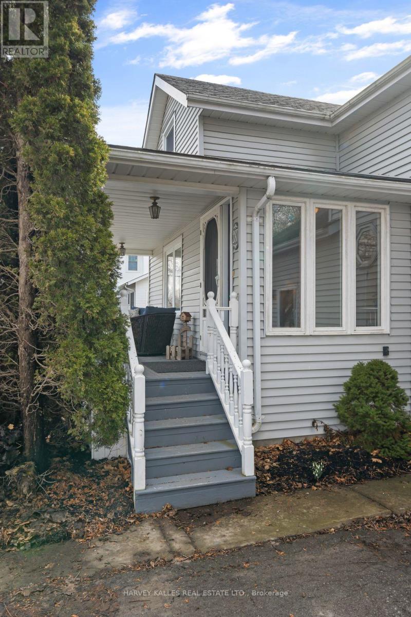 287 Niles Street, Prince Edward County, Ontario  K0K 3L0 - Photo 2 - X8146772