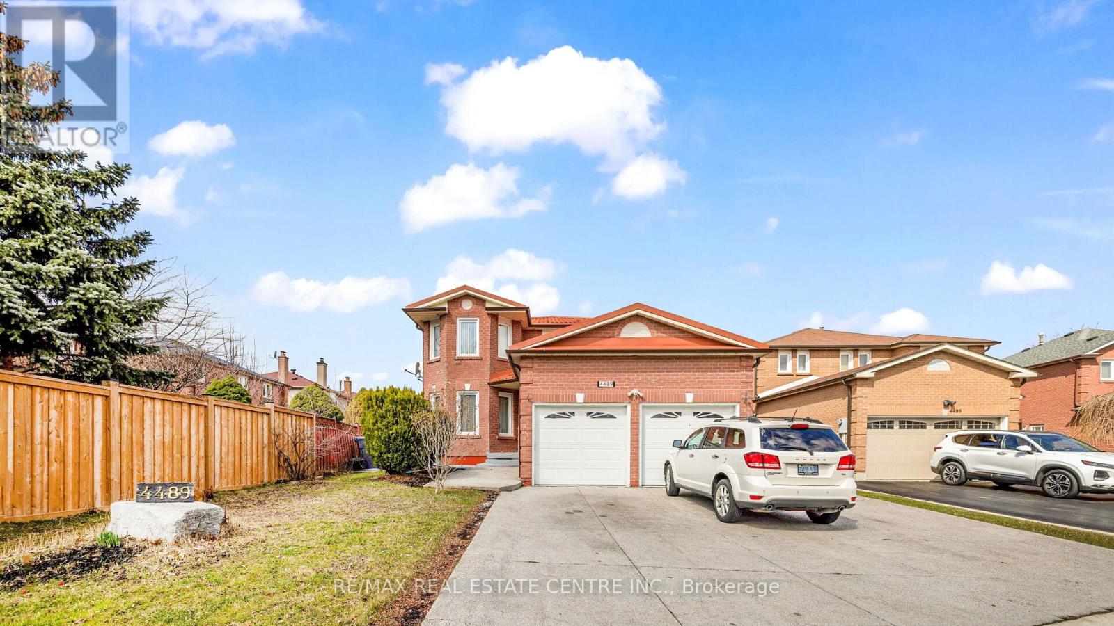 4489 Weymouth Commons Crescent, Mississauga, 6 Bedrooms Bedrooms, ,4 BathroomsBathrooms,Single Family,For Sale,Weymouth Commons,W8147494