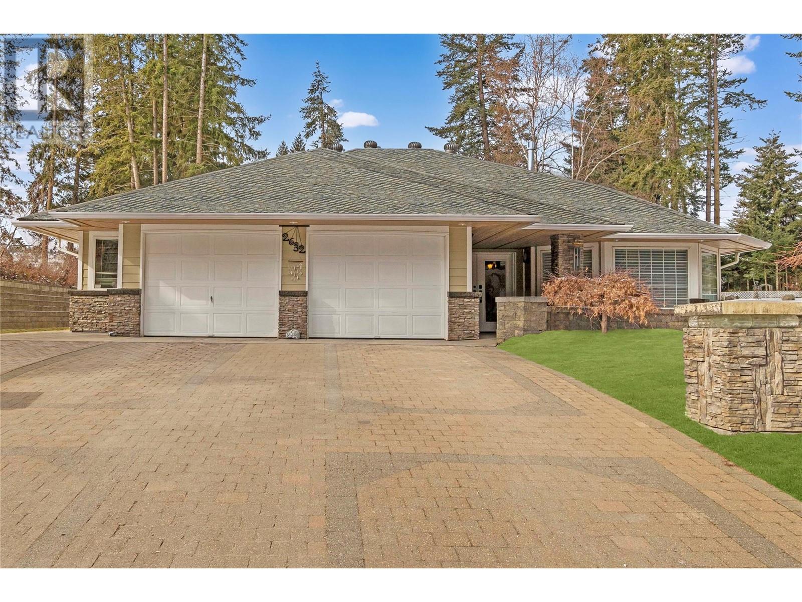 2632 Golf Course Drive, Blind Bay 